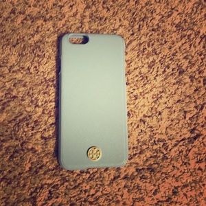 Tory Burch iPhone 7 phone case. Light blue.